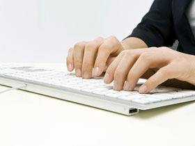 电脑显卡驱动没有安装，可以正常使用吗？