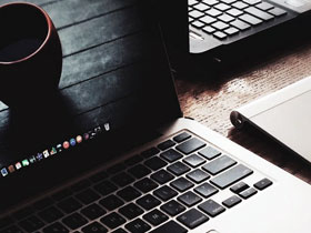 如何更新办公设备驱动的问题？