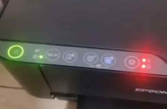 爱普生L4158打印机卡纸后没有关电源去取纸、重新开机就三灯亮维修